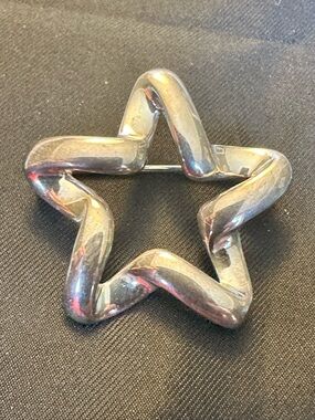 925 Sterling Silver Open Star Brooch 6.2g